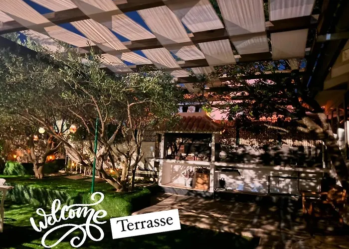 In Kroatien Fuer 9 Personen Holiday home Maslenica